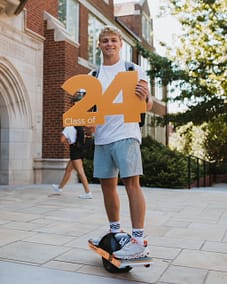 UT Knoxville Class of 24 Signs